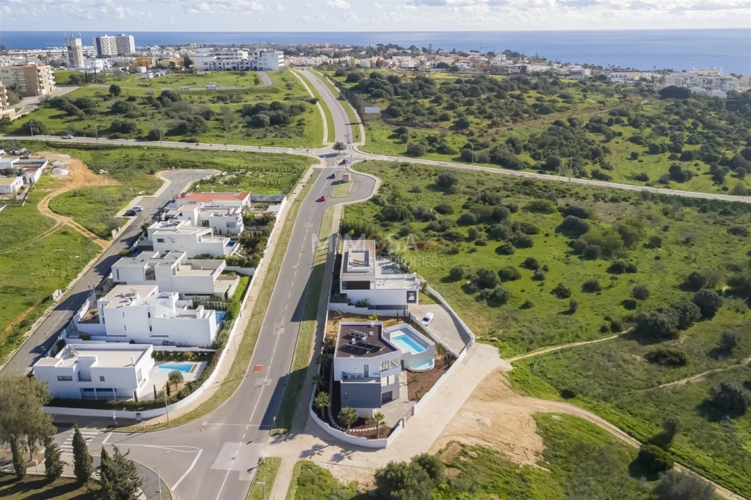 Moradia T5 para Venda em Lagos (São Sebastião e Santa Maria) Foto 59
