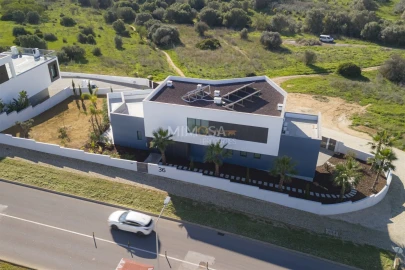 Moradia T5 para Venda em Lagos (São Sebastião e Santa Maria)