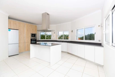 Moradia T3 para Venda em Odiaxere