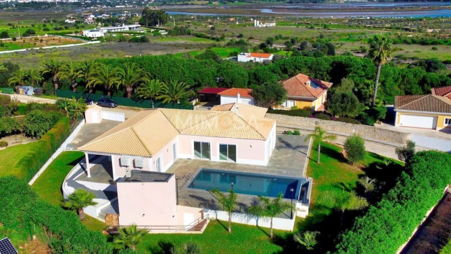 Moradia T3 para Venda em Odiaxere