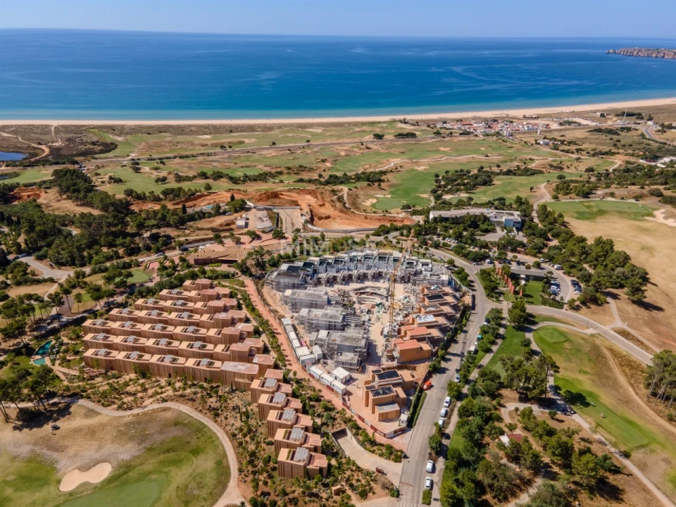 Terreno para Venda em Odiaxere Foto 8