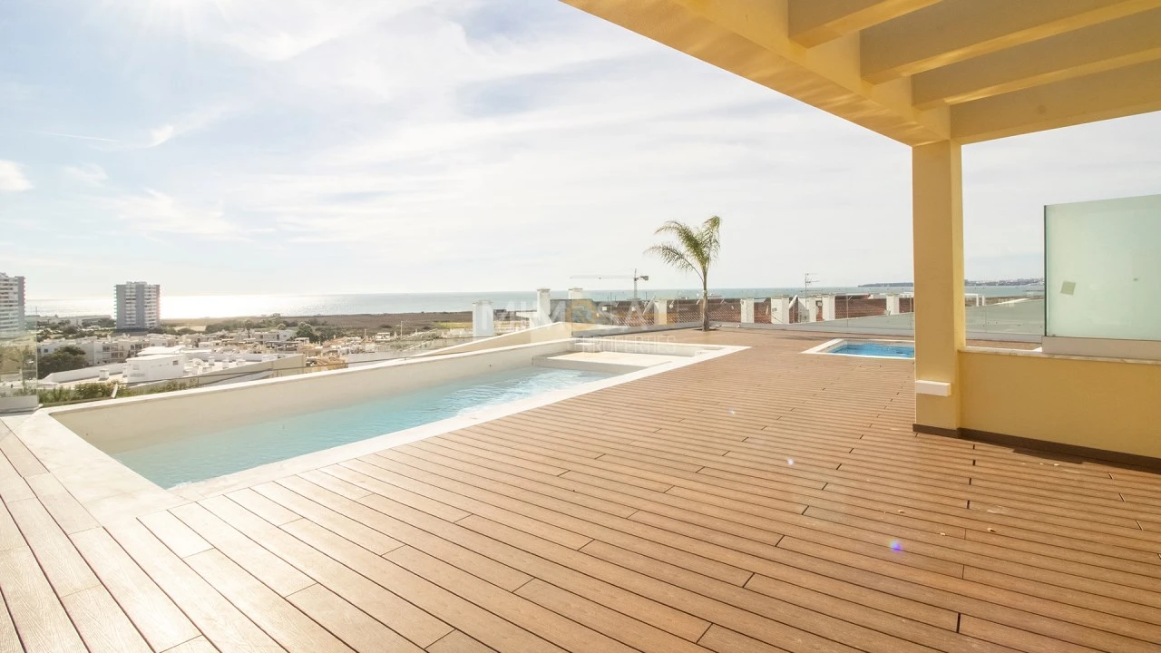 Apartamento T1 para Venda em Alvor Foto 2