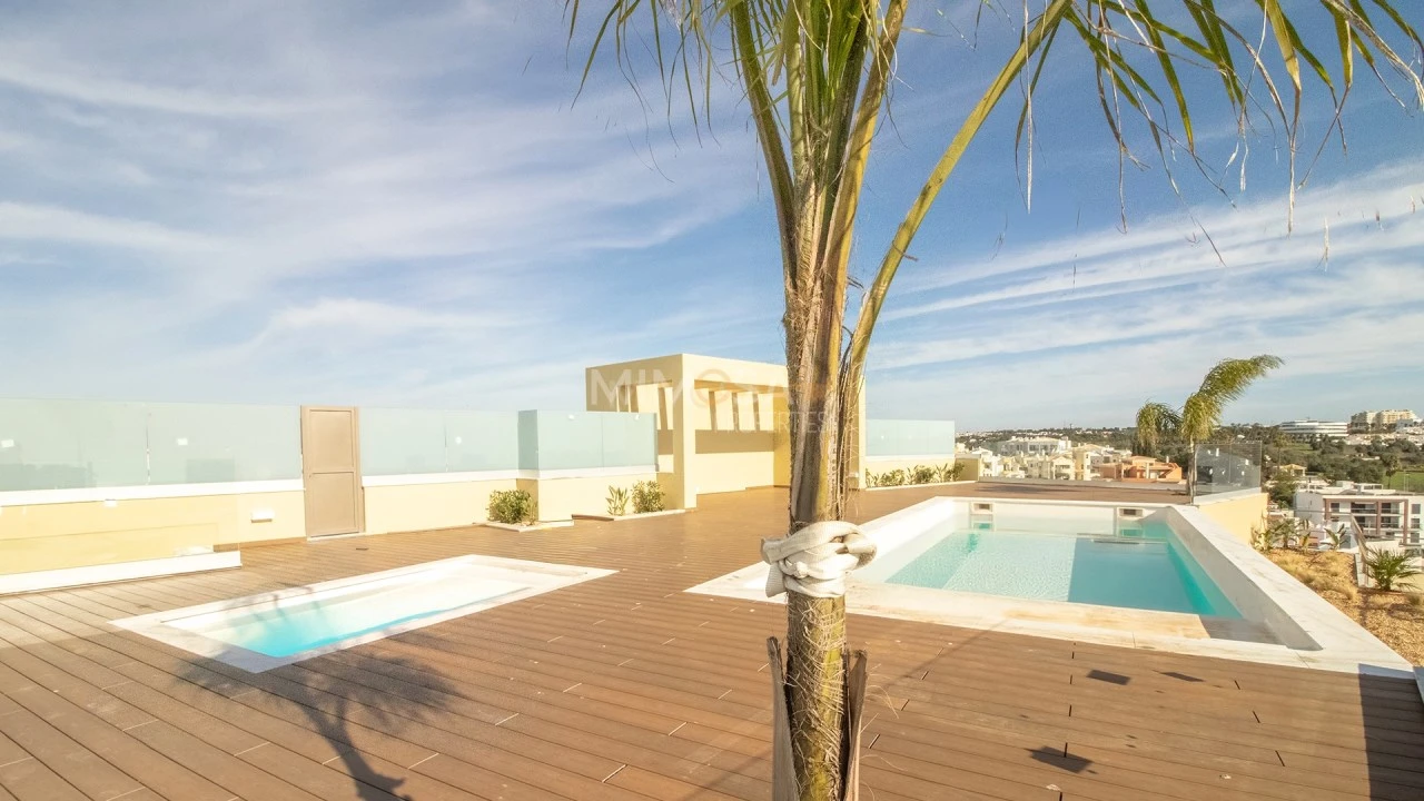 Apartamento T1 para Venda em Alvor Foto 3
