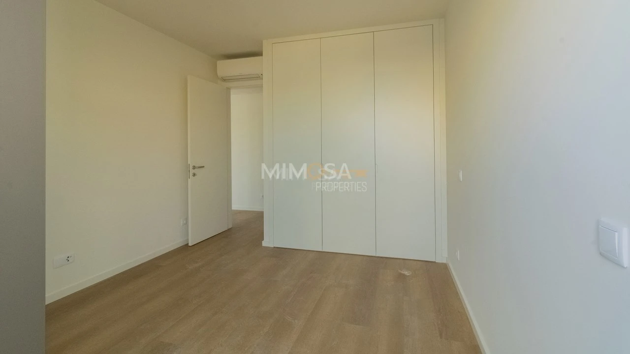 Apartamento T1 para Venda em Alvor Foto 7