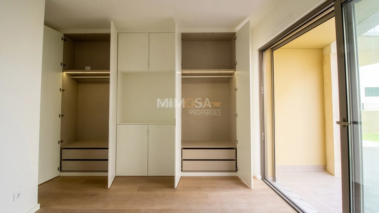Apartamento T1 para Venda em Alvor Foto 8