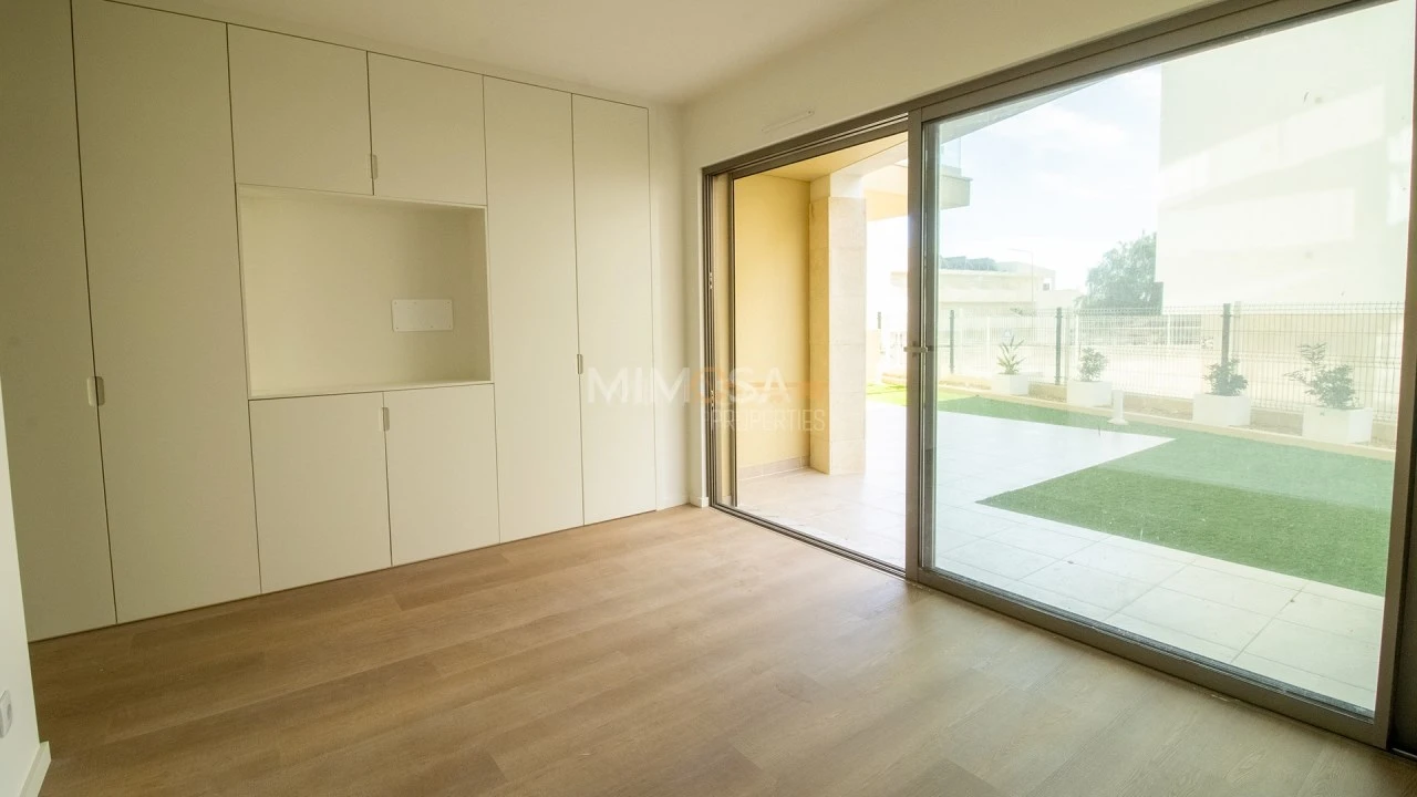 Apartamento T2 para Venda em Alvor Foto 7