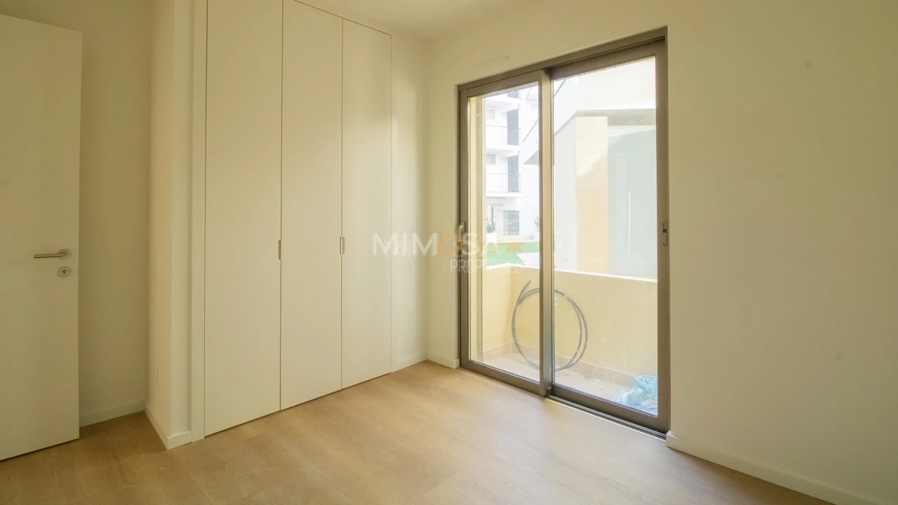 Apartamento T2 para Venda em Alvor Foto 11