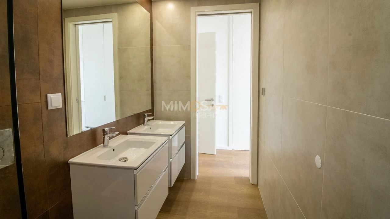 Apartamento T2 para Venda em Alvor Foto 14