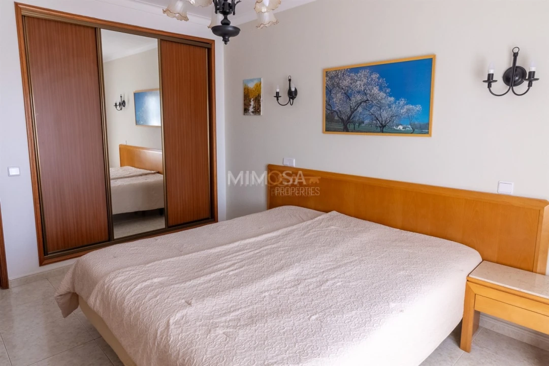 Apartamento T2 para Venda em Alvor Foto 18