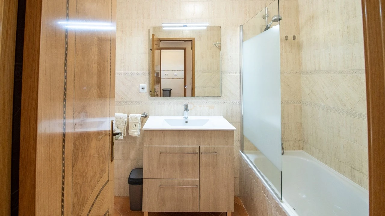 Apartamento T1 para Venda em Lagos (São Sebastião e Santa Maria) Foto 14