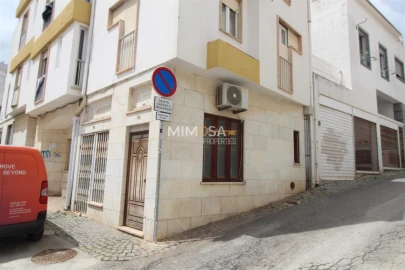 Loja para Venda em Lagos (São Sebastião e Santa Maria)