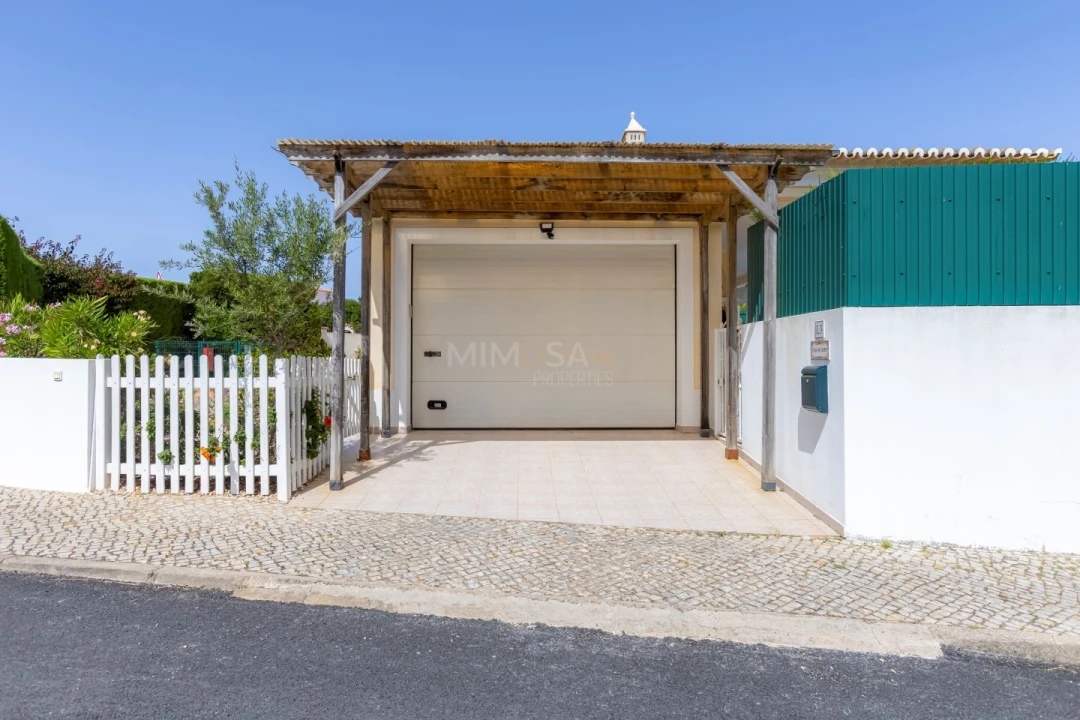 Moradia T4 para Venda em Lagos (São Sebastião e Santa Maria) Foto 3