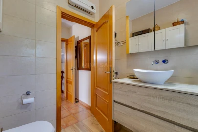 Moradia T4 para Venda em Lagos (São Sebastião e Santa Maria)