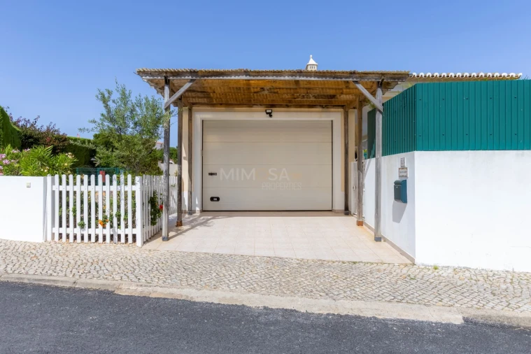 Moradia T4 para Venda em Lagos (São Sebastião e Santa Maria) Foto 3