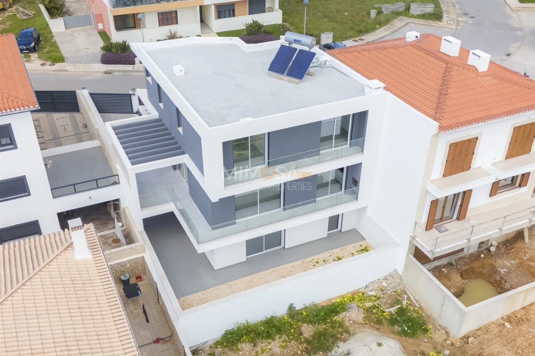 Moradia T4 para Venda em Mexilhoeira Grande Foto 33