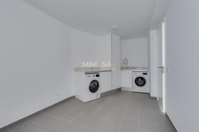 Moradia T4 para Venda em Mexilhoeira Grande