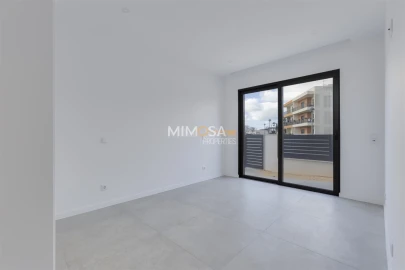 Moradia T4 para Venda em Mexilhoeira Grande