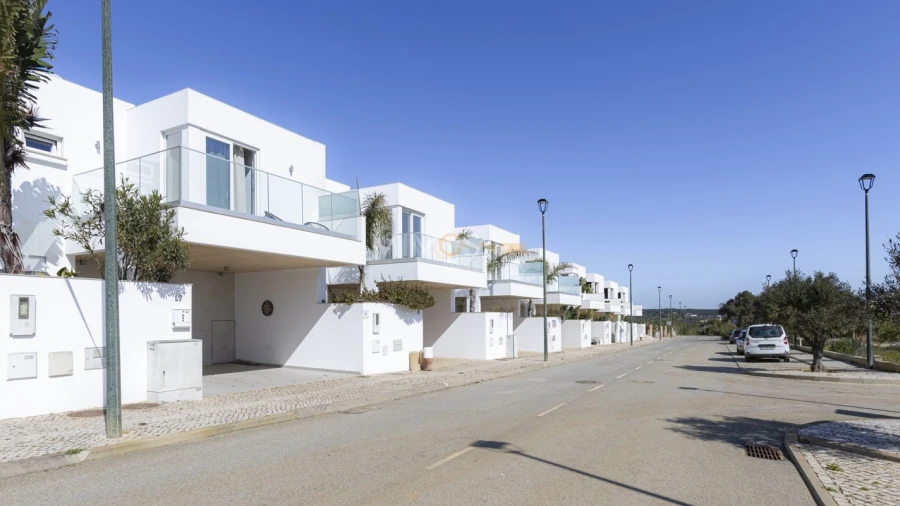 Moradia T3 para Venda em Vila de Sagres