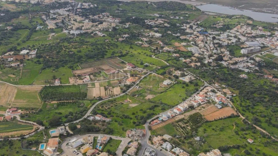 Terreno para Venda em Alvor