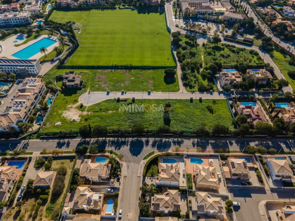 Terreno para Venda em Lagos (São Sebastião e Santa Maria) Foto 2
