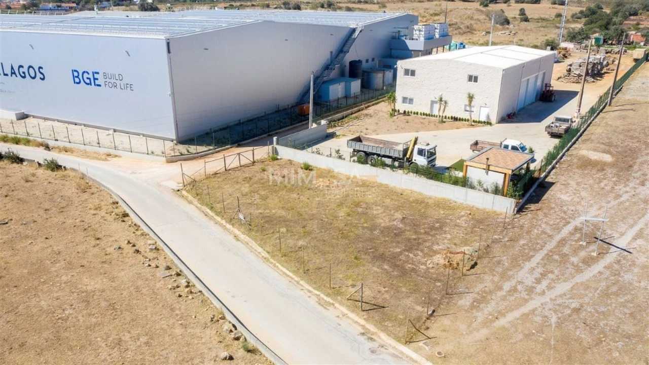 Terreno para Venda em Odiaxere Foto 1
