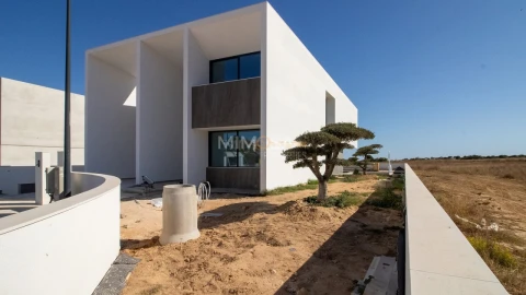 Moradia T4 para Venda em Lagos (São Sebastião e Santa Maria)