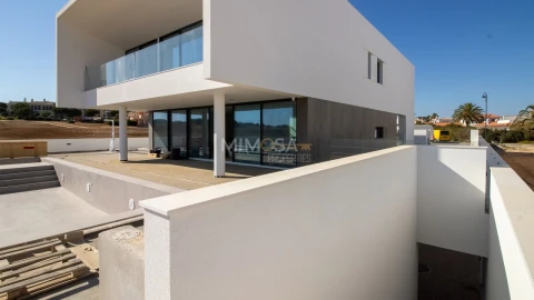 Moradia T4 para Venda em Lagos (São Sebastião e Santa Maria)