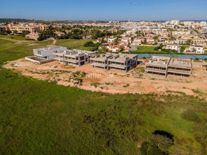 Moradia T4 para Venda em Lagos (São Sebastião e Santa Maria) Foto 8