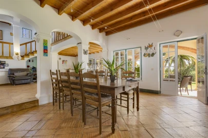 Moradia T5 para Venda em Mexilhoeira Grande