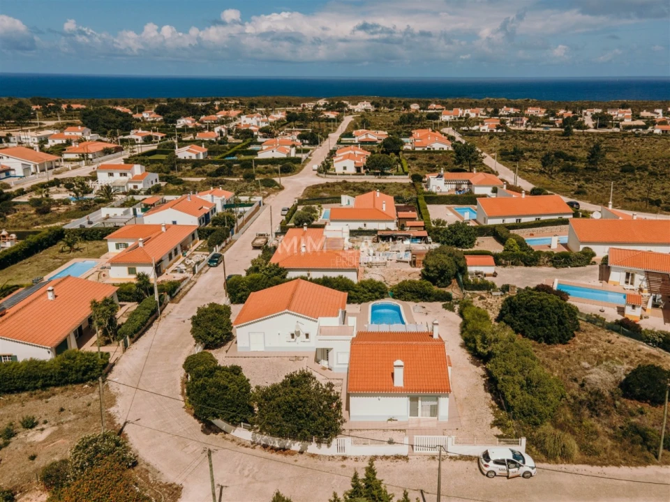 Moradia T4 para Venda em Aljezur Foto 3