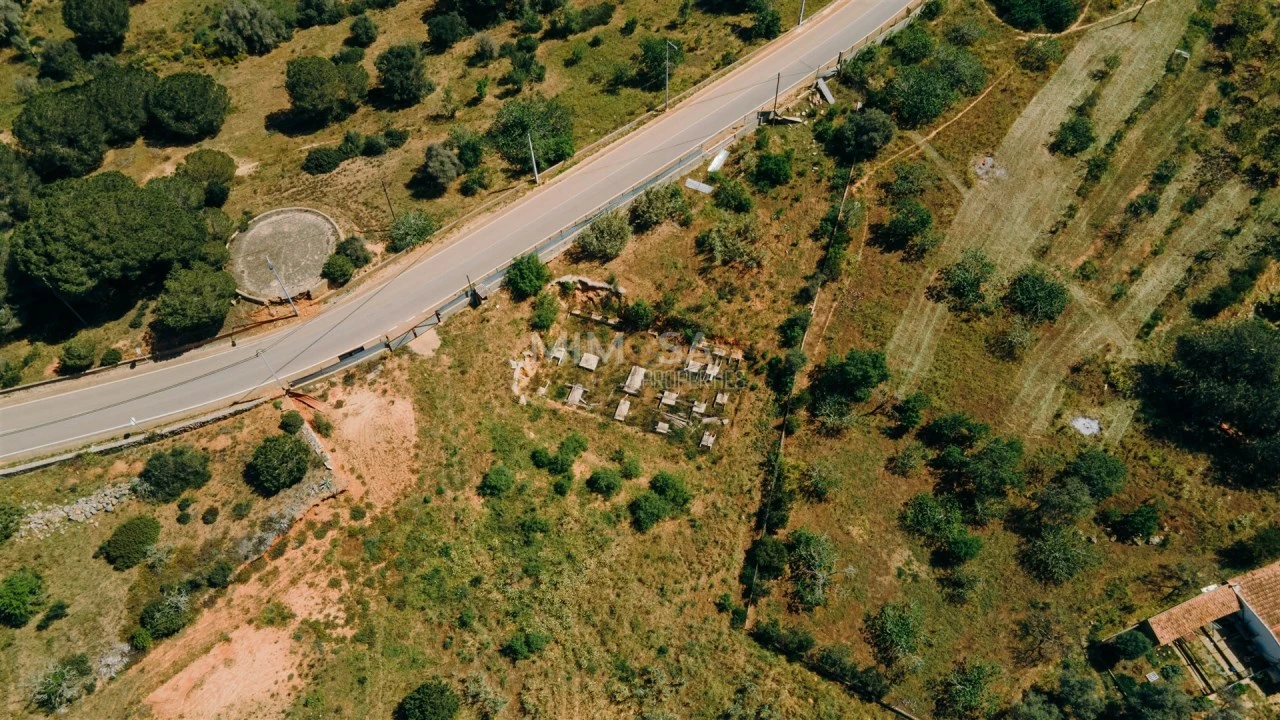 Terreno para Venda em Estômbar e Parchal Foto 3