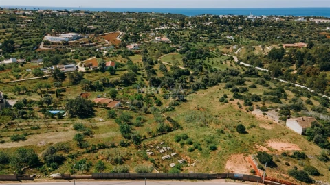 Terreno para Venda em Estômbar e Parchal