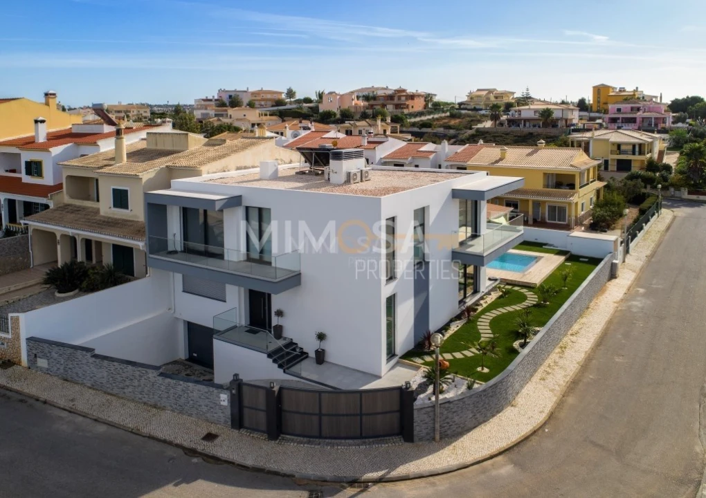 Moradia T3 para Venda em Estômbar e Parchal Foto 4