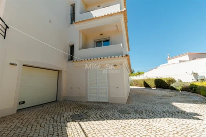 Moradia T4 para Venda em Luz