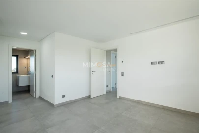 Moradia T5 para Venda em Lagos (São Sebastião e Santa Maria)