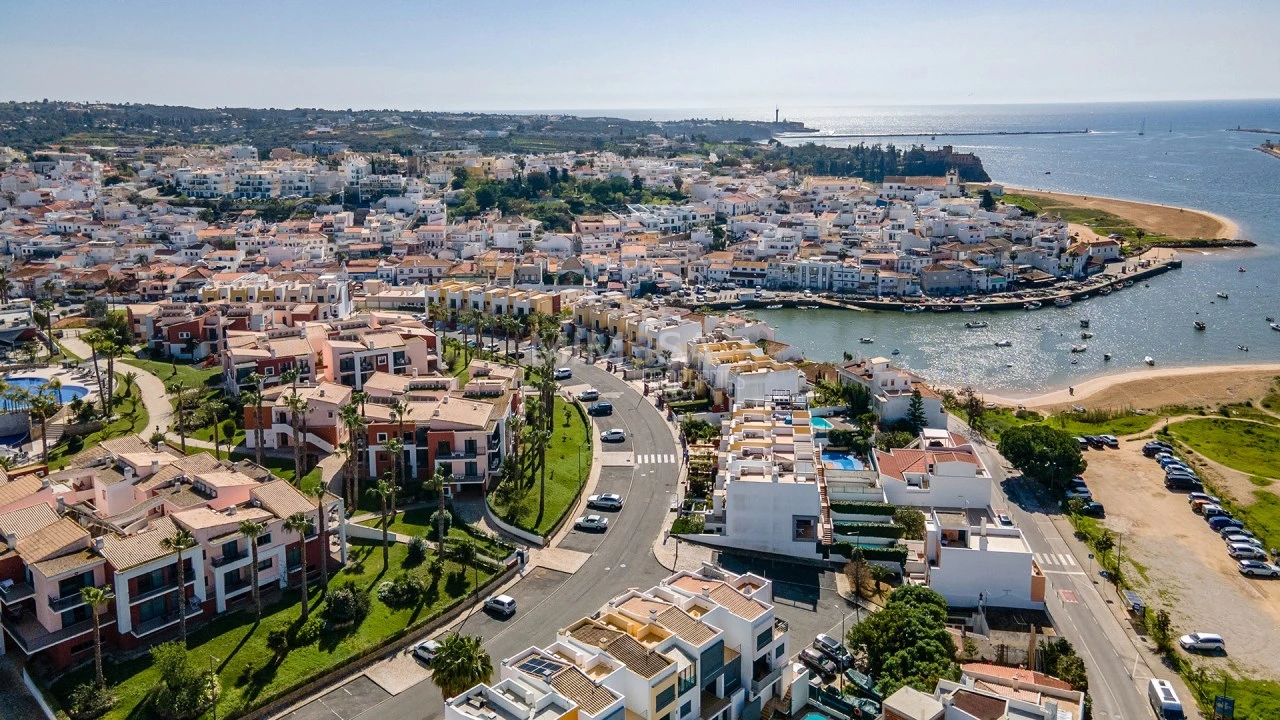 Moradia T3 para Venda em Ferragudo Foto 10