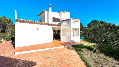 Moradia T6 para Venda em Aljezur