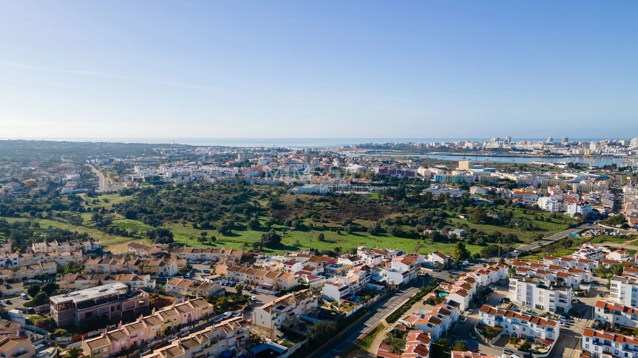 Terreno para Venda em Estômbar e Parchal Foto 8