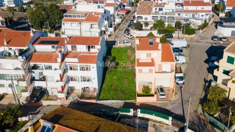 Terreno para Venda em Estômbar e Parchal