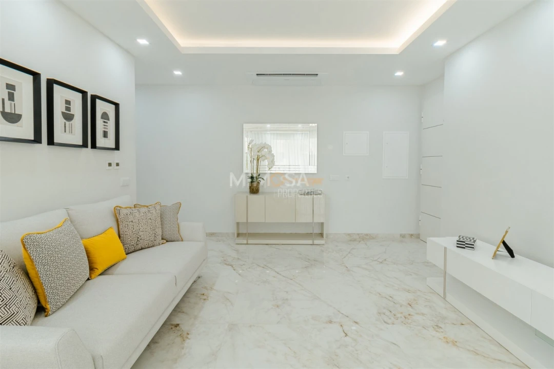 Apartamento T4 para Venda em Lagos (São Sebastião e Santa Maria) Foto 4