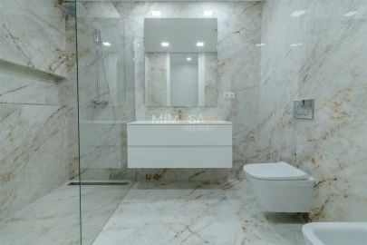 Apartamento T4 para Venda em Lagos (São Sebastião e Santa Maria)