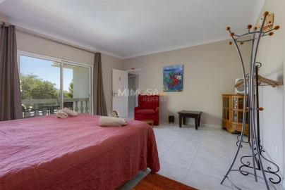 Moradia T5 para Venda em Lagos (São Sebastião e Santa Maria)