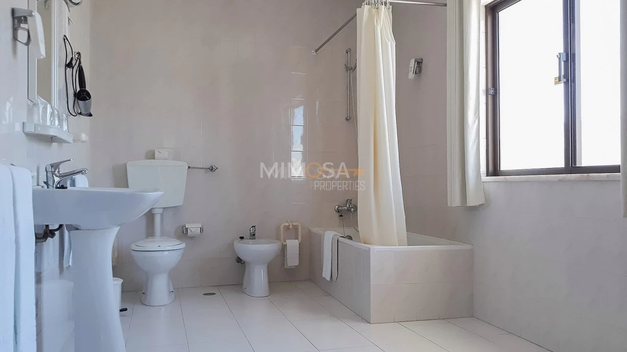 Negócio para Venda em Lagos (São Sebastião e Santa Maria) Foto 30