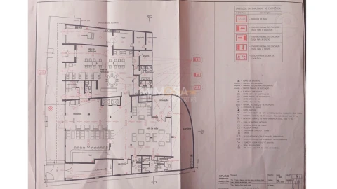 Negócio para Venda em Lagos (São Sebastião e Santa Maria)