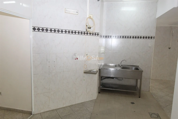 Loja para Venda em Lagos (São Sebastião e Santa Maria) Foto 4