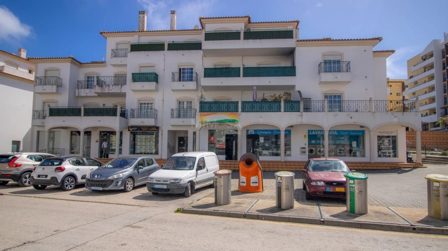 Loja para Venda em Lagos (São Sebastião e Santa Maria)