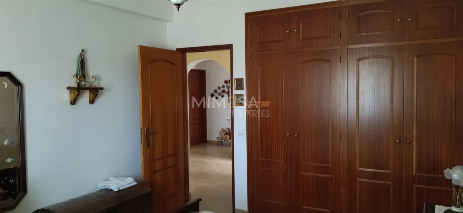 Moradia T5 para Venda em Lagos (São Sebastião e Santa Maria) Foto 18