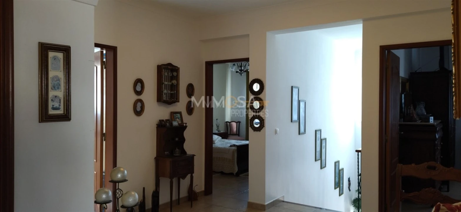 Moradia T5 para Venda em Lagos (São Sebastião e Santa Maria) Foto 21