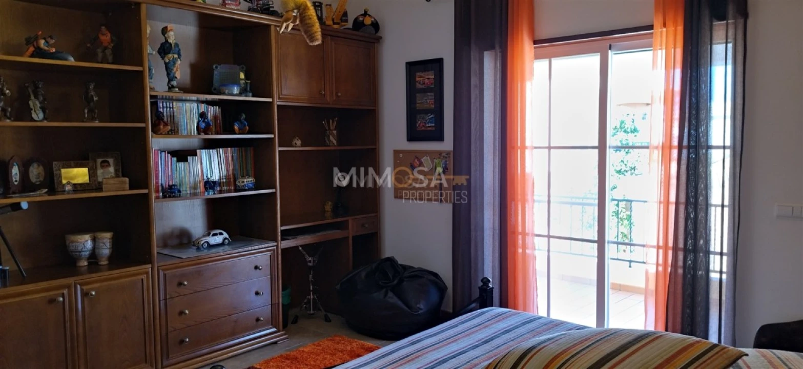 Moradia T5 para Venda em Lagos (São Sebastião e Santa Maria) Foto 23