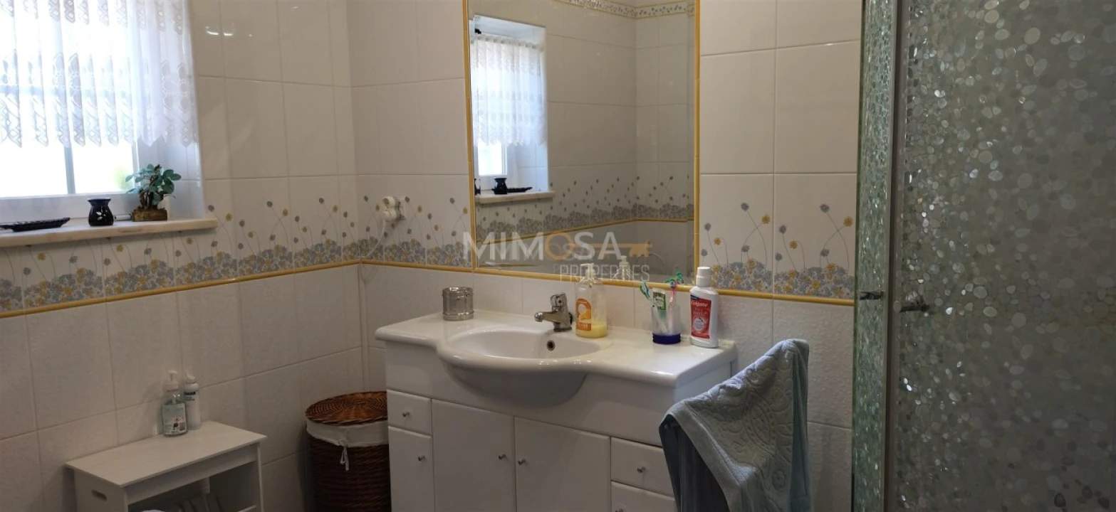 Moradia T5 para Venda em Lagos (São Sebastião e Santa Maria) Foto 31